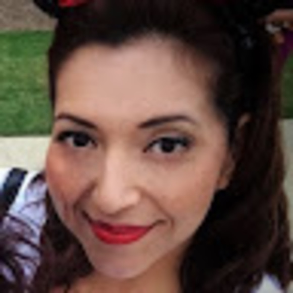 Meet your Posher, Joanna - Picture 1 of 1